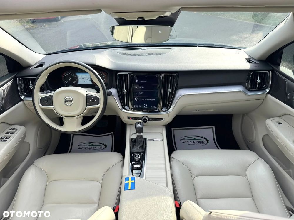 Volvo S60 T6 AWD Momentum Pro - 7