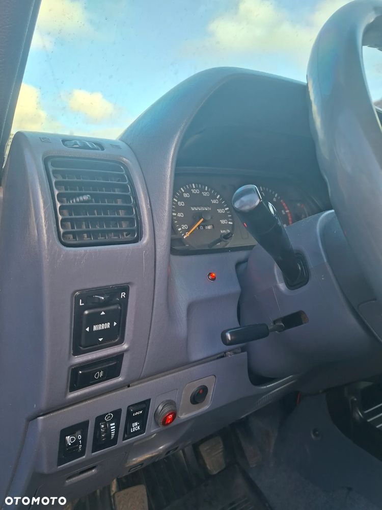 Toyota Land Cruiser KJ90 3.0 TD - 27
