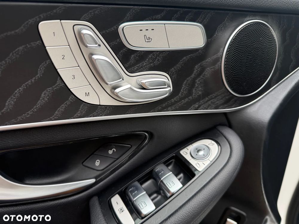 Mercedes-Benz GLC 300 4-Matic - 29