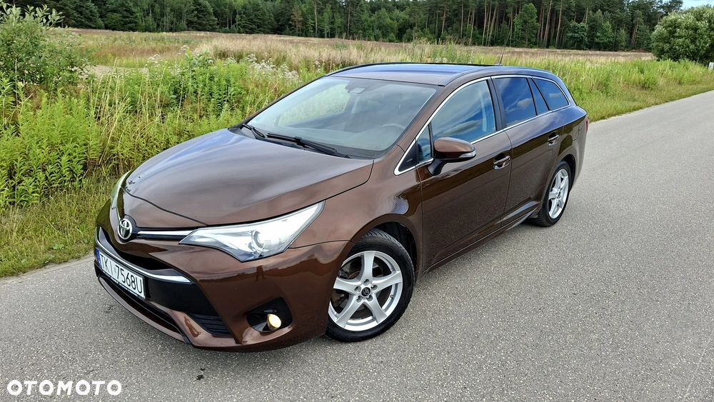 Toyota Avensis 2.0 D-4D Premium - 2