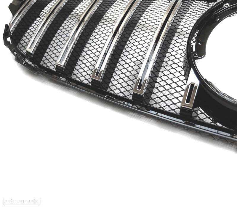 GRELHA MERCEDES W205 18- LOOK AMG GTR PRETO CROMO - 2