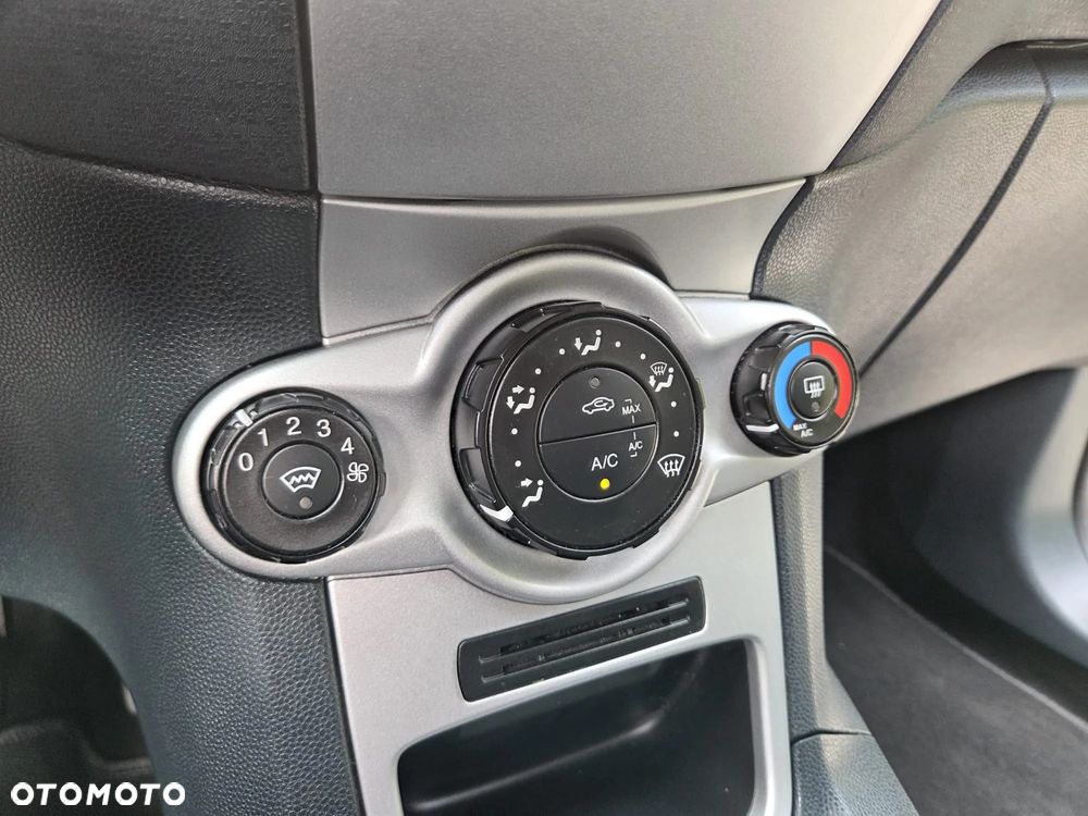 Ford Fiesta 1.25 Trend - 21