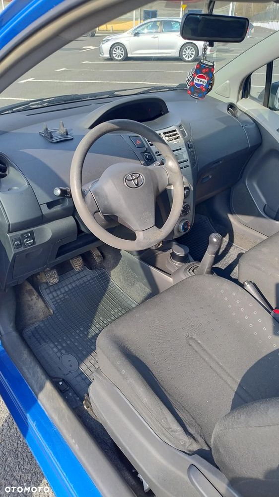 Toyota Yaris 1.3 Luna A/C - 10