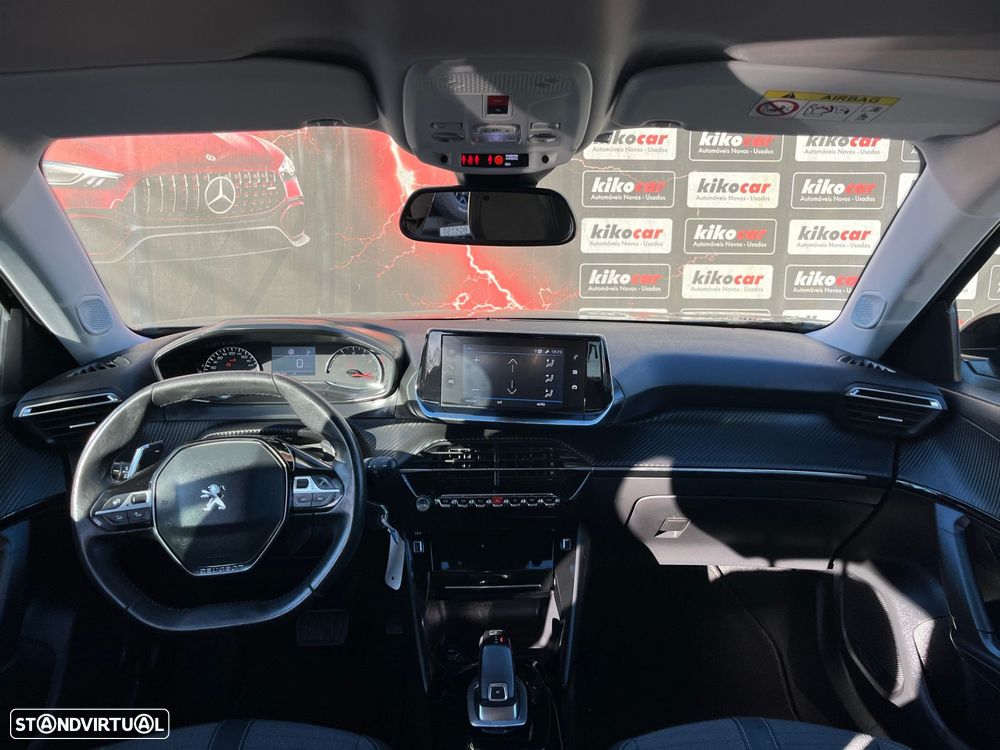 Peugeot 2008 1.5 BlueHDi Allure EAT8 - 32