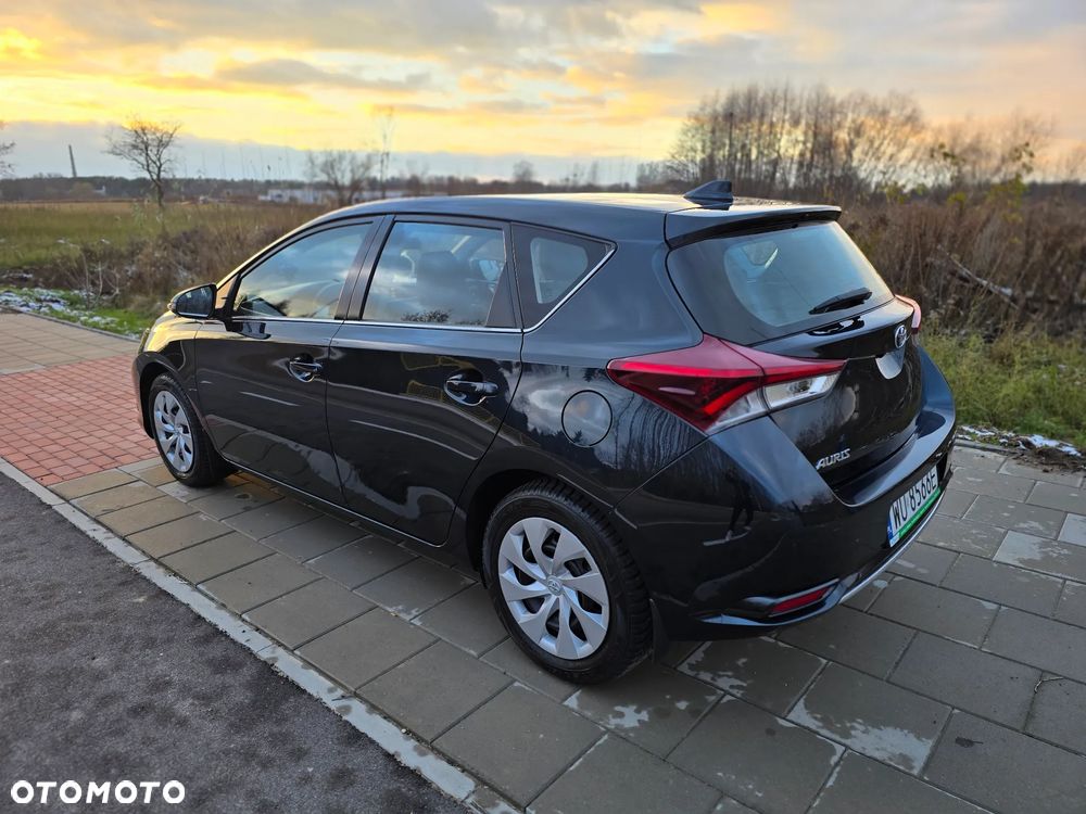Toyota Auris 1.6 Premium - 20