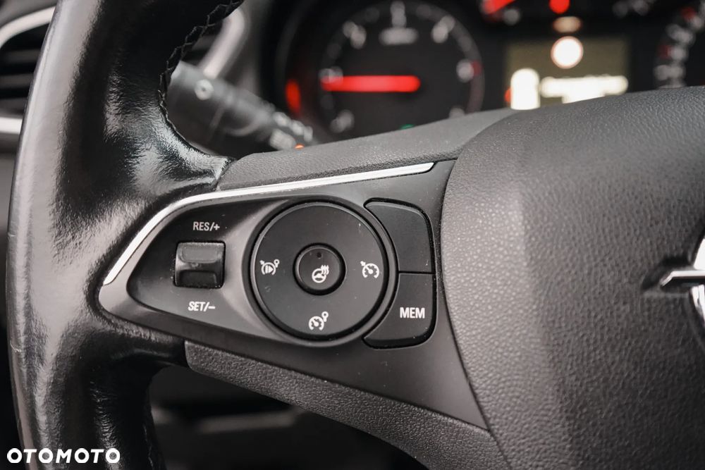 Opel Grandland X 1.6 D Start/Stop Business INNOVATION - 33