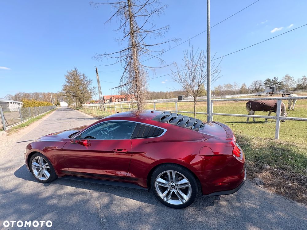 Ford Mustang - 3