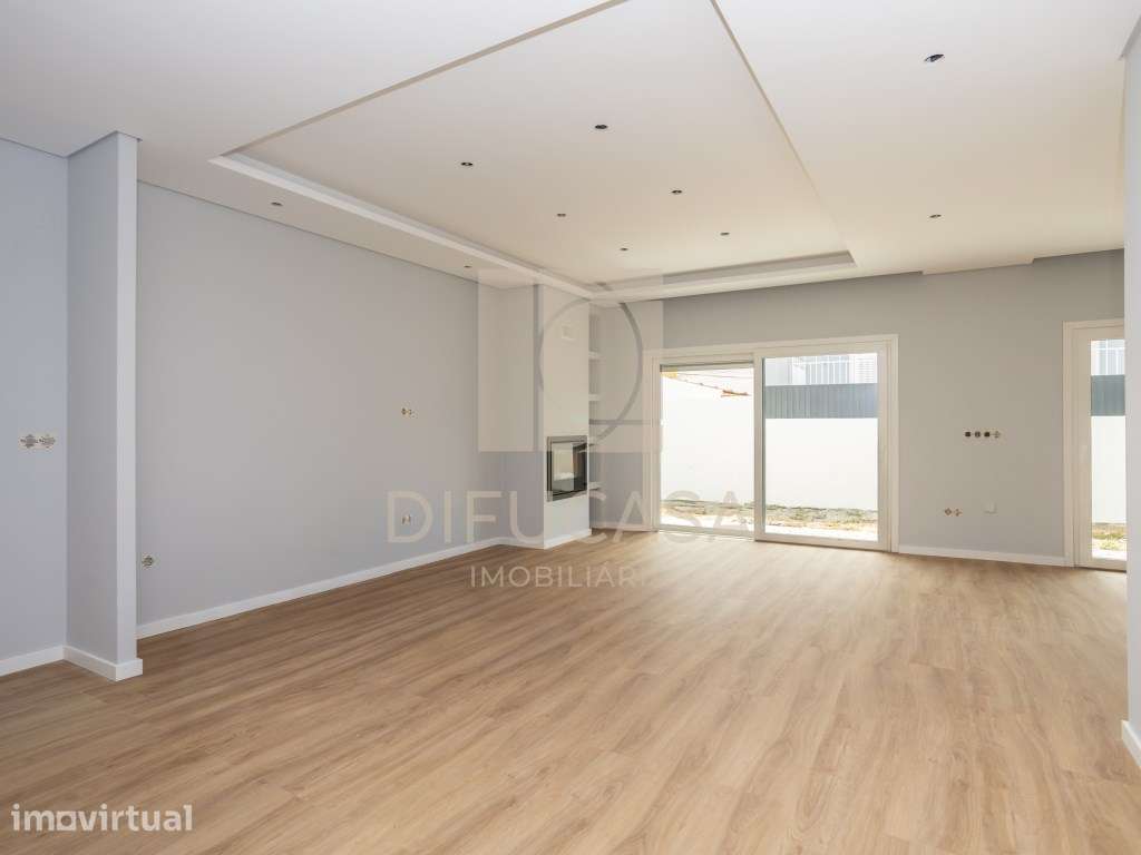 R360 Moradia T3 + Anexo no centro de Fernão Ferro_PRONTA HABITAR - Grande imagem: 4/29