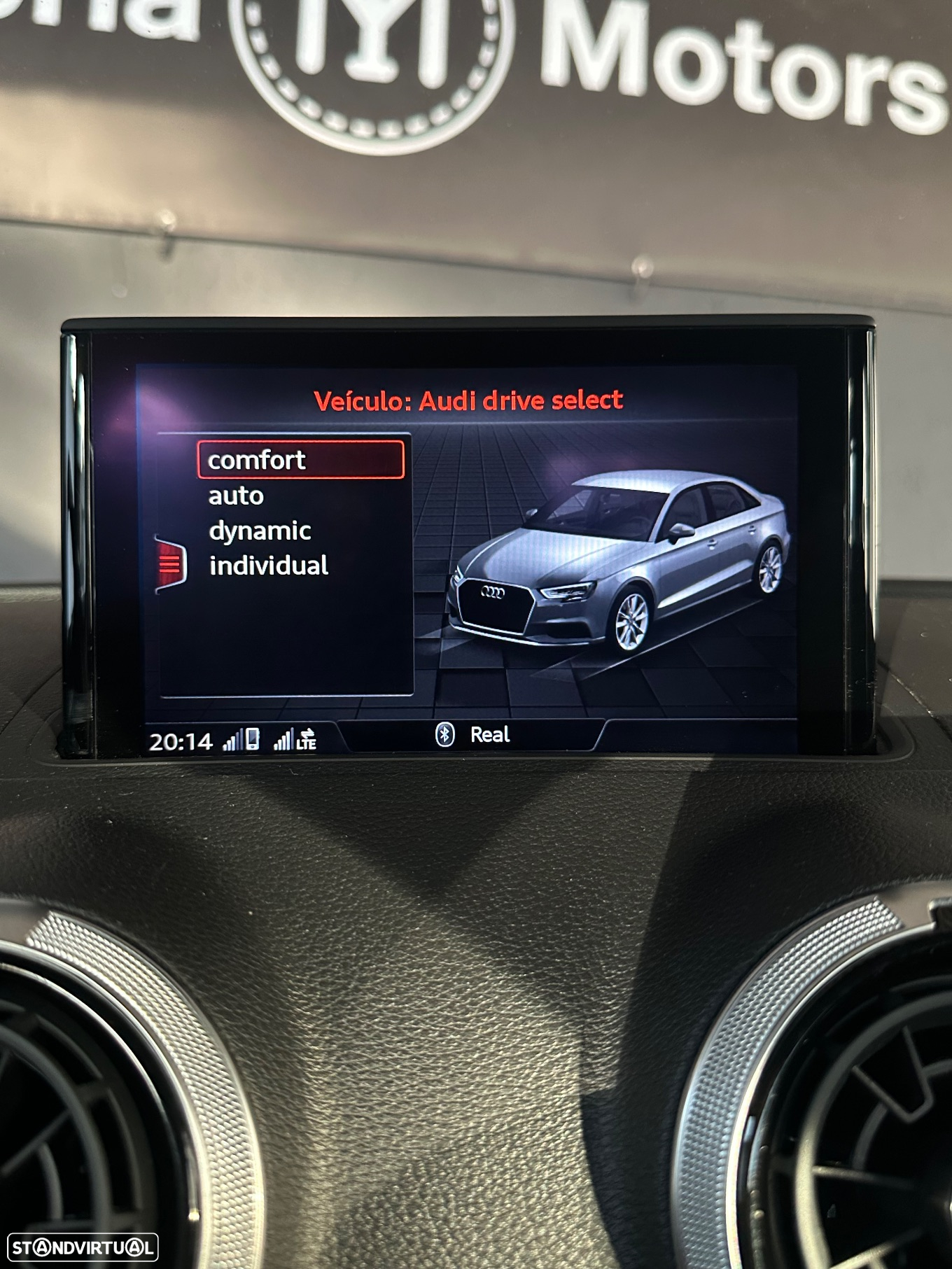 Audi A3 Limousine 30 TFSI Design - 28