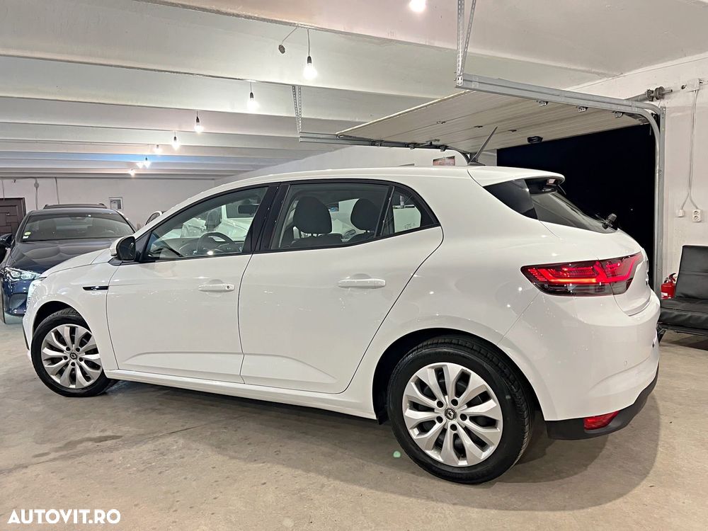 Renault Megane BLUE dCi Business - 11