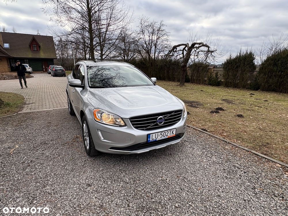 Volvo XC 60 T4 Momentum - 1