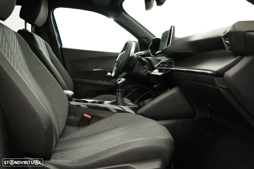 Peugeot 2008 1.2 Allure - 21