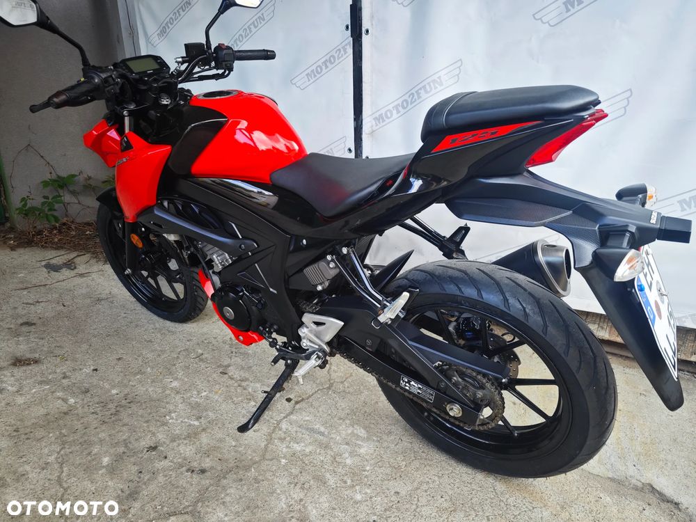 Suzuki GSX - 6