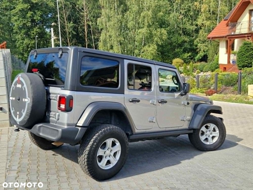 Jeep Wrangler 2.0 T-GDI Hardtop AWD Automatik Sport - 6