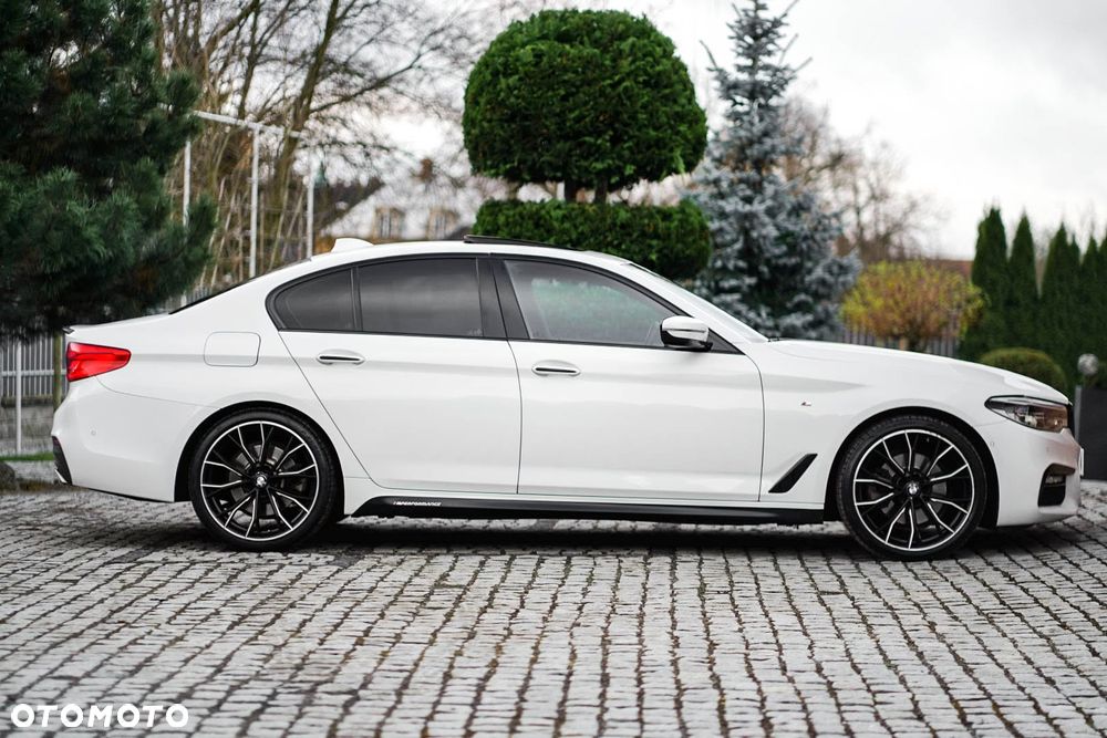 BMW Seria 5 520d xDrive Sport Line - 2