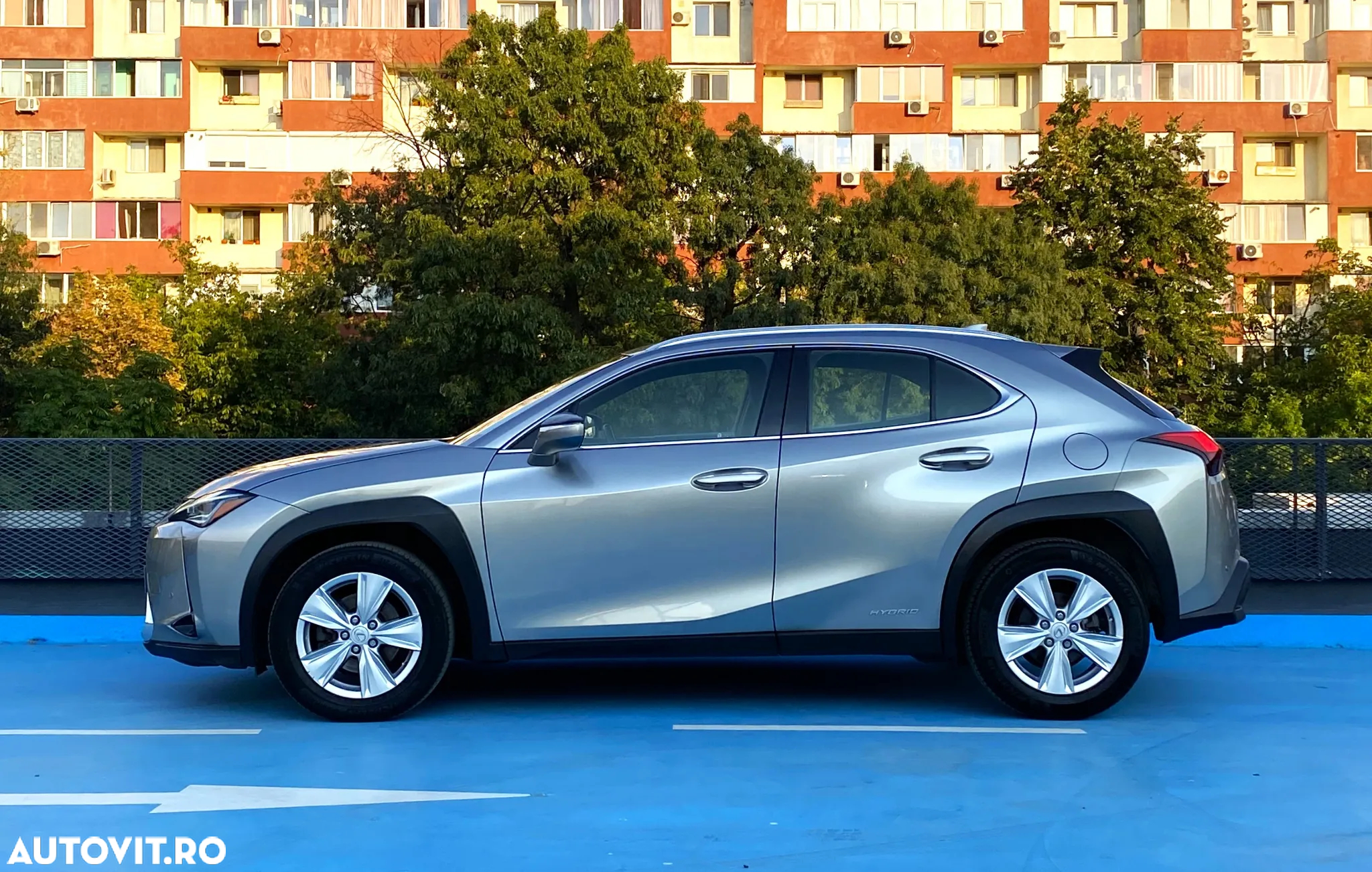 Lexus UX 250h Executive Line - 13
