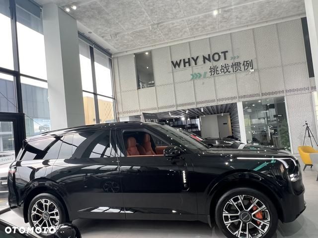 Lynk & Co 900 - 8