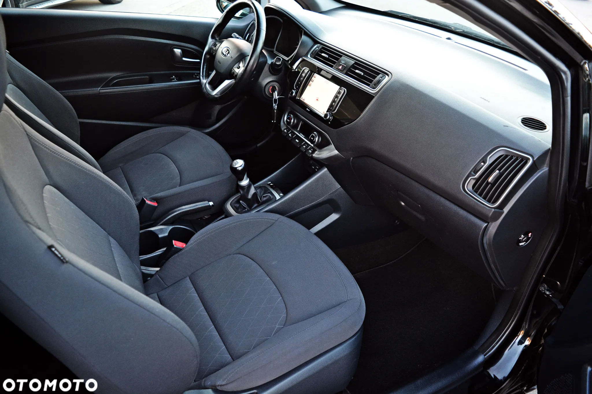 Kia Rio 1.2 Dream Team Edition - 12