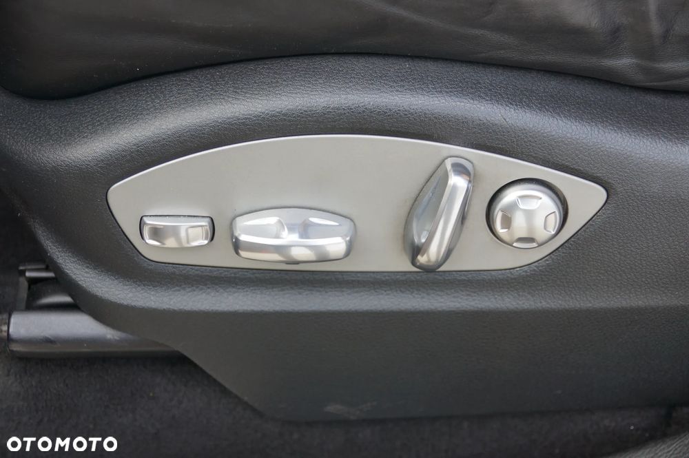 Porsche Cayenne - 25
