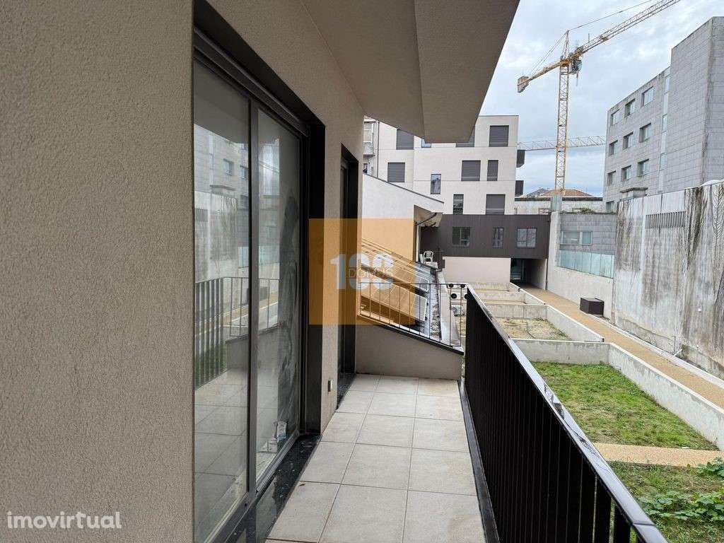 Moradia T2 duplex nova - Constitução Residences - Grande imagem: 4/41