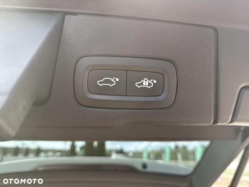 Volvo XC 60 D3 Momentum Pro - 25