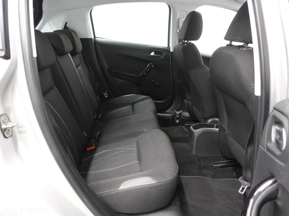 Peugeot 208 82 VTI Active - 23