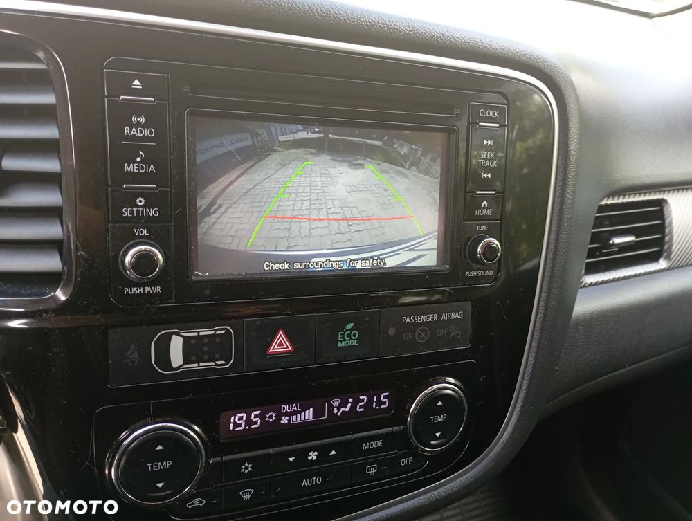 Mitsubishi Outlander 2.0 Intense 4WD CVT - 11