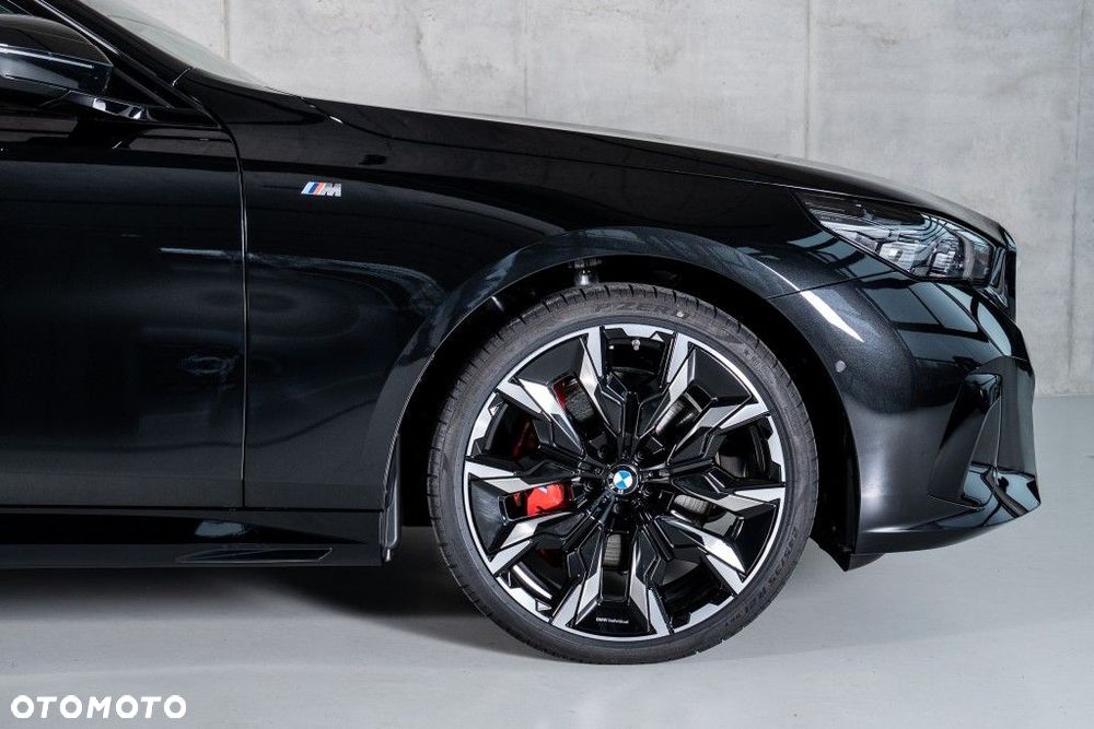 BMW Seria 5 540d xDrive mHEV M Sport - 23