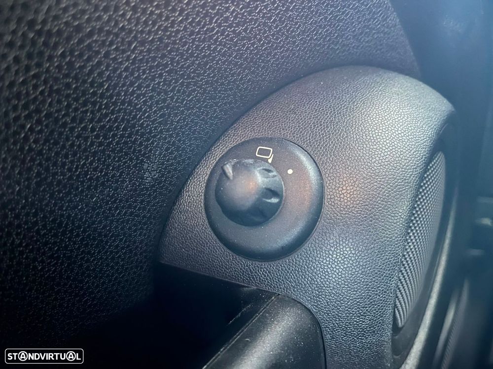 MINI 3 Portas Cooper D - 29
