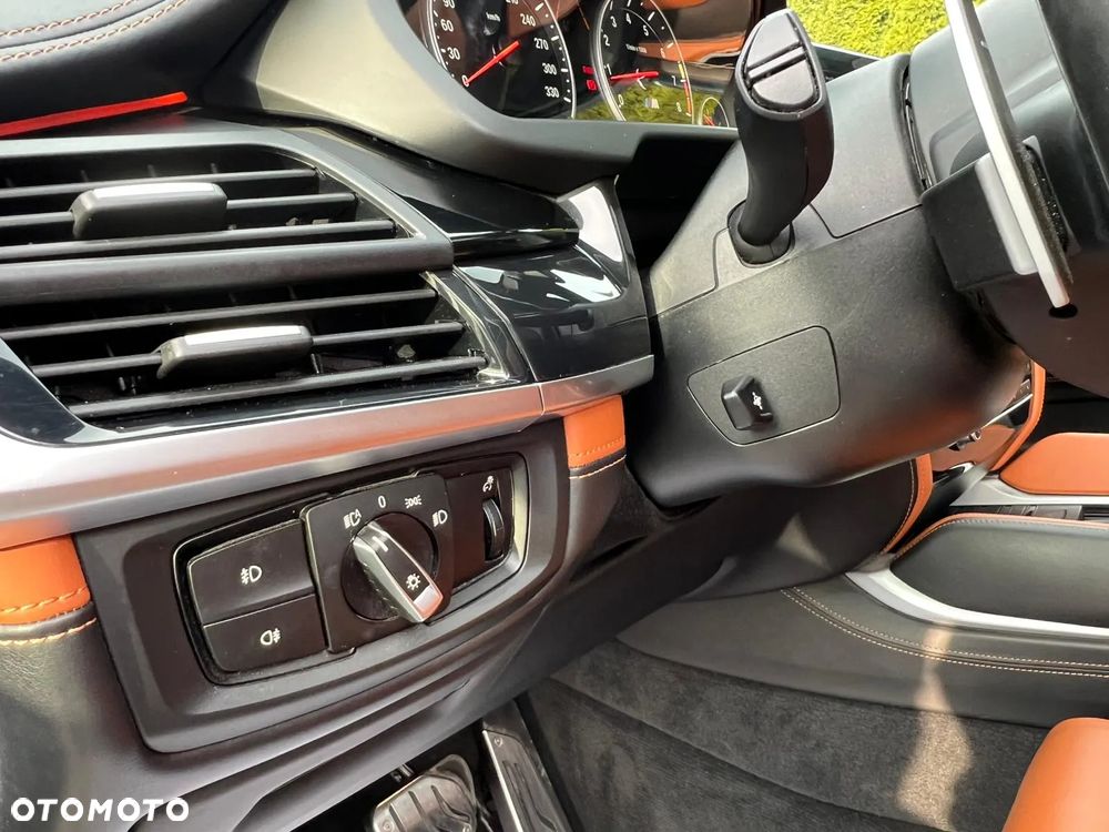 BMW X6M - 19
