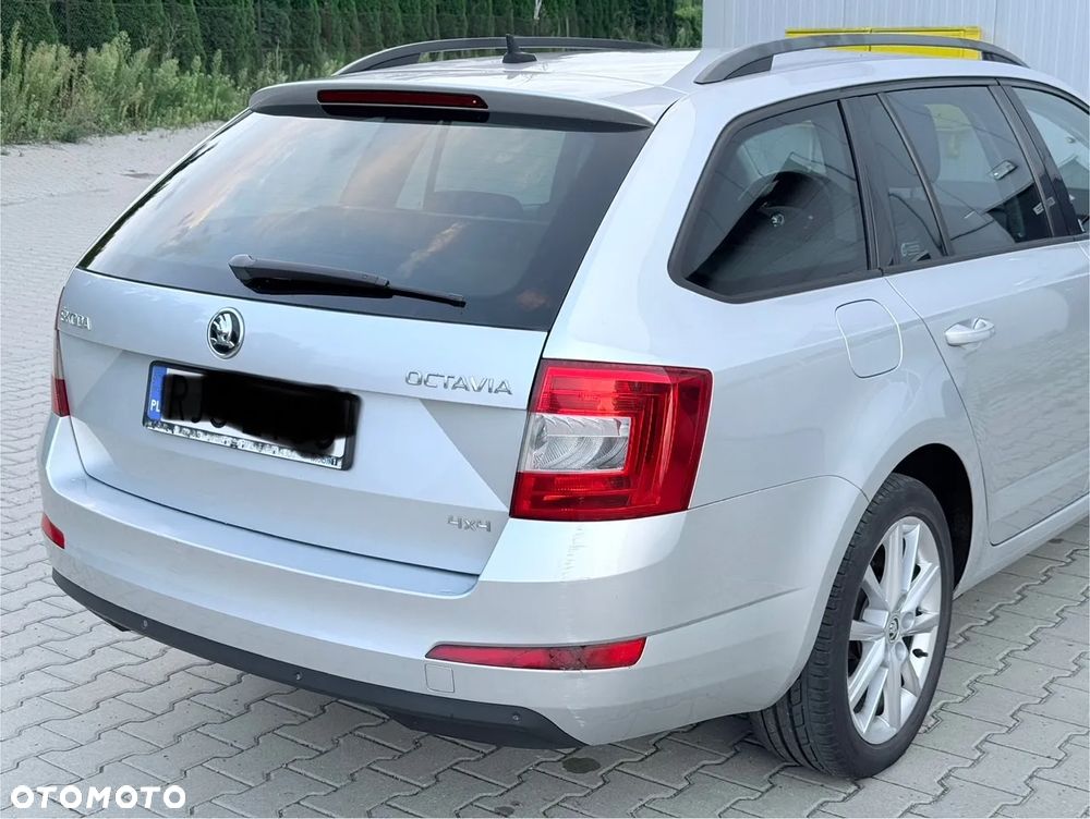 Skoda Octavia 2.0 TDI 4x4 Elegance DSG - 5