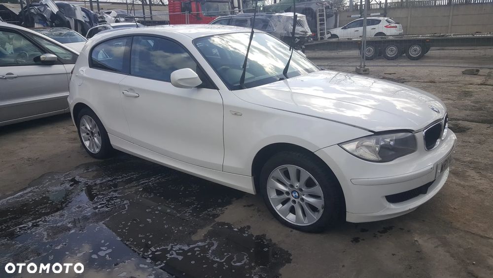 Lusterko zewnętrzne lewe prawe Alpinweiss 300 BMW 1 E87 E81 części