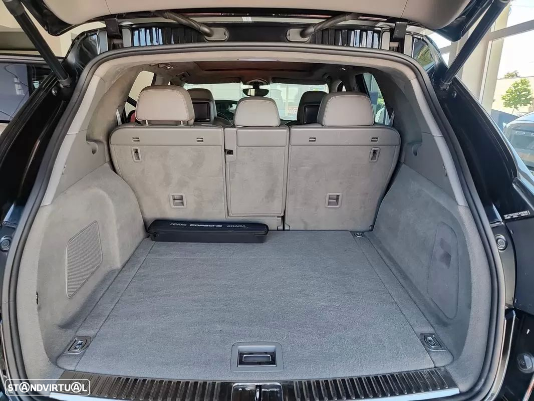 Porsche Cayenne II Platinum Edition - 13
