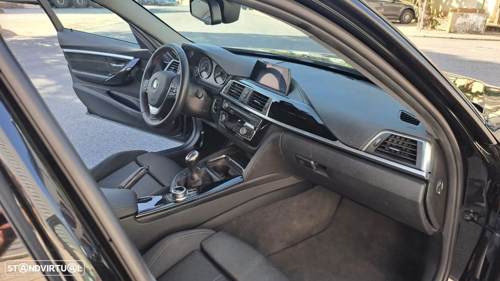 BMW 320 d Touring Line Sport - 35