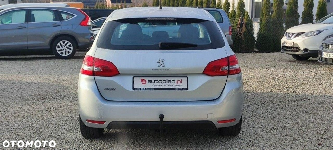 Peugeot 308 - 8