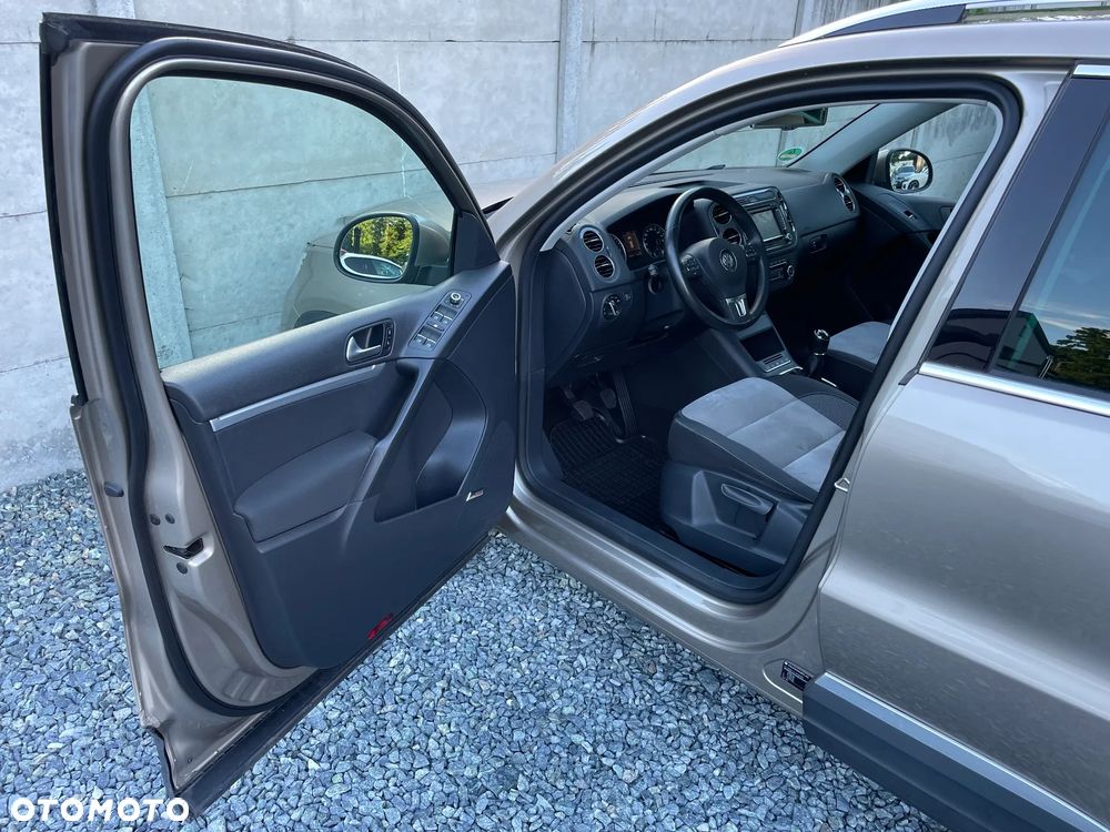 Volkswagen Tiguan - 12