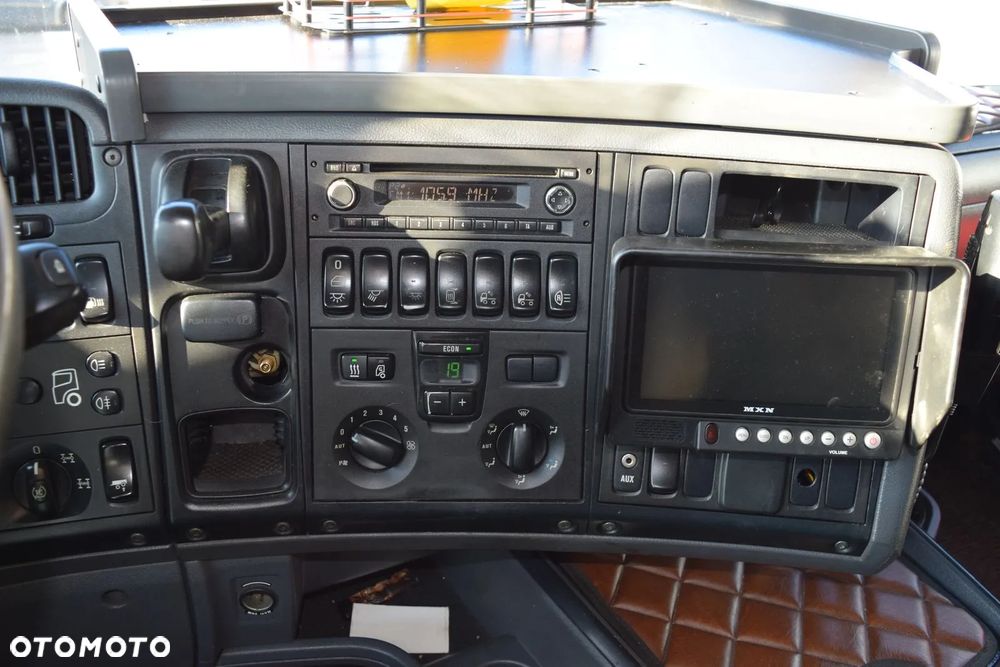 Scania R560 6x4 - 12