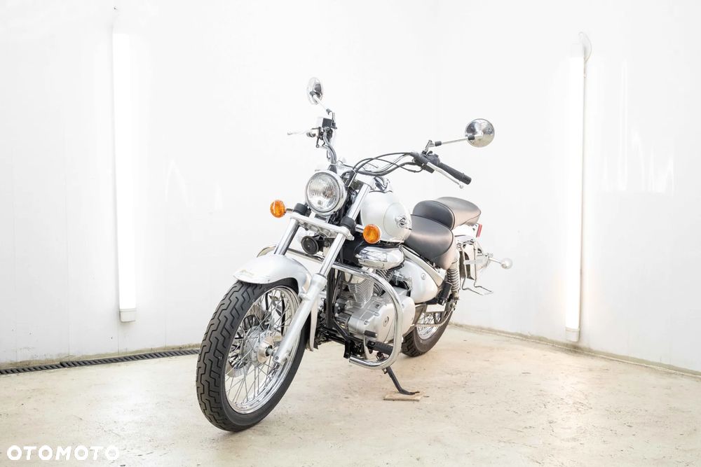 Suzuki Intruder - 2