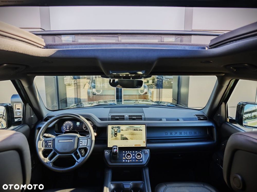 Land Rover Defender - 3
