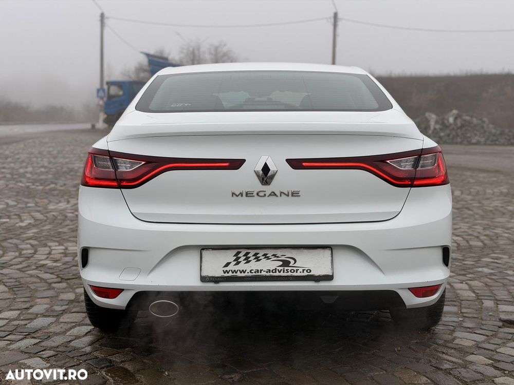 Renault Megane TCe Business - 15