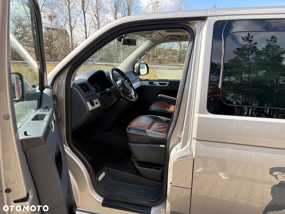 Volkswagen Multivan - 27