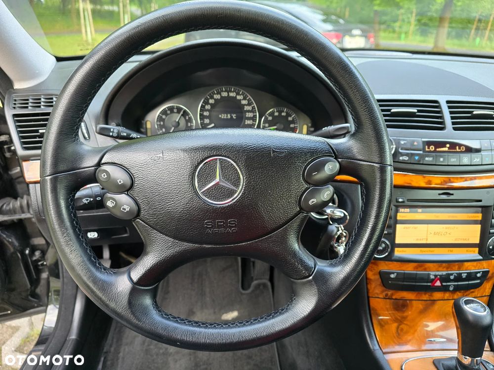 Mercedes-Benz Klasa E 280 4-Matic Elegance - 19