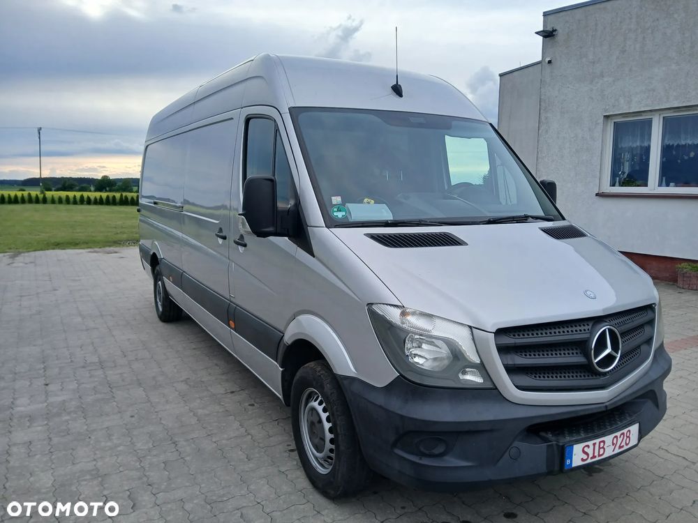 Mercedes-Benz Sprinter - 2