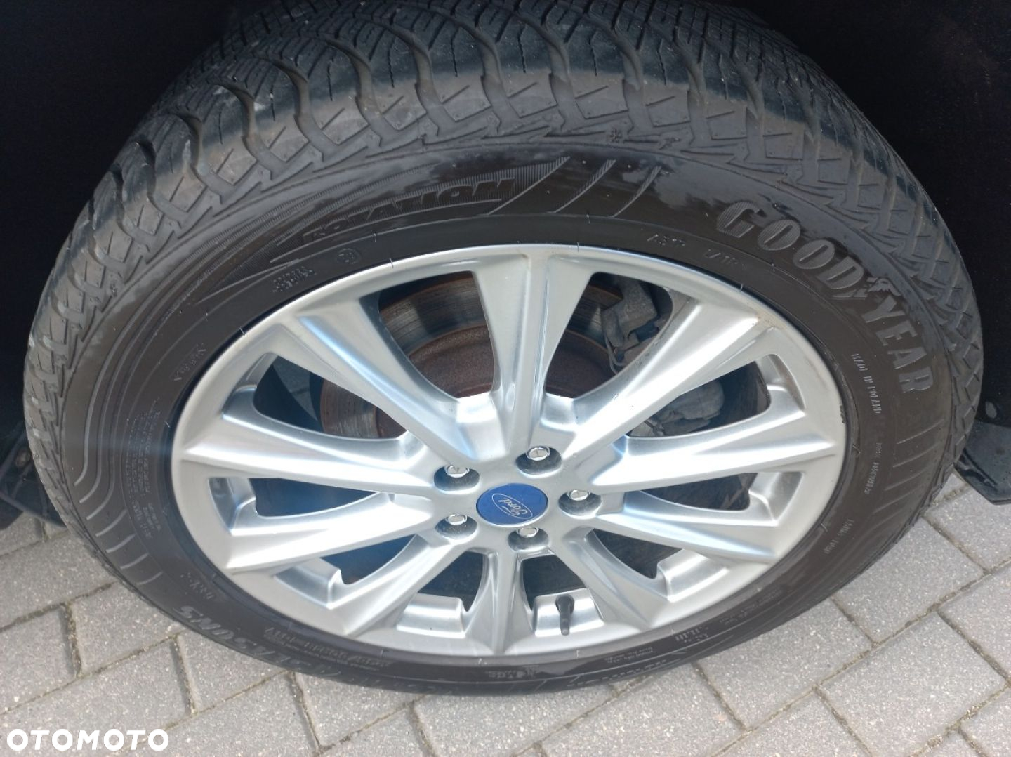 Ford Kuga - 10