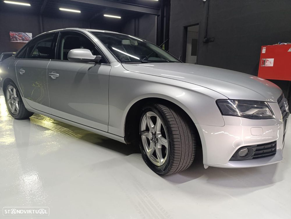 Audi A4 2.0 TDI Business Line Plus - 12