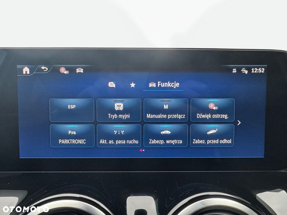 Mercedes-Benz GLA - 21