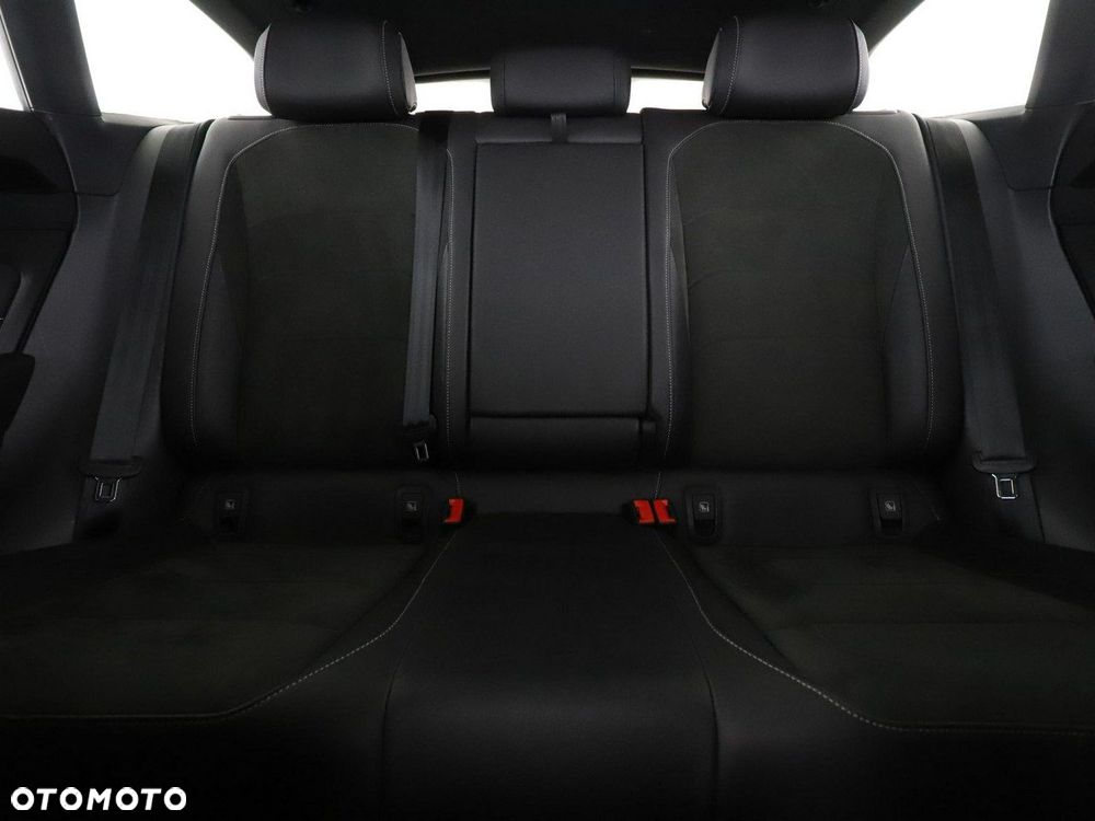 Volkswagen Arteon 2.0 TDI R-Line DSG - 18