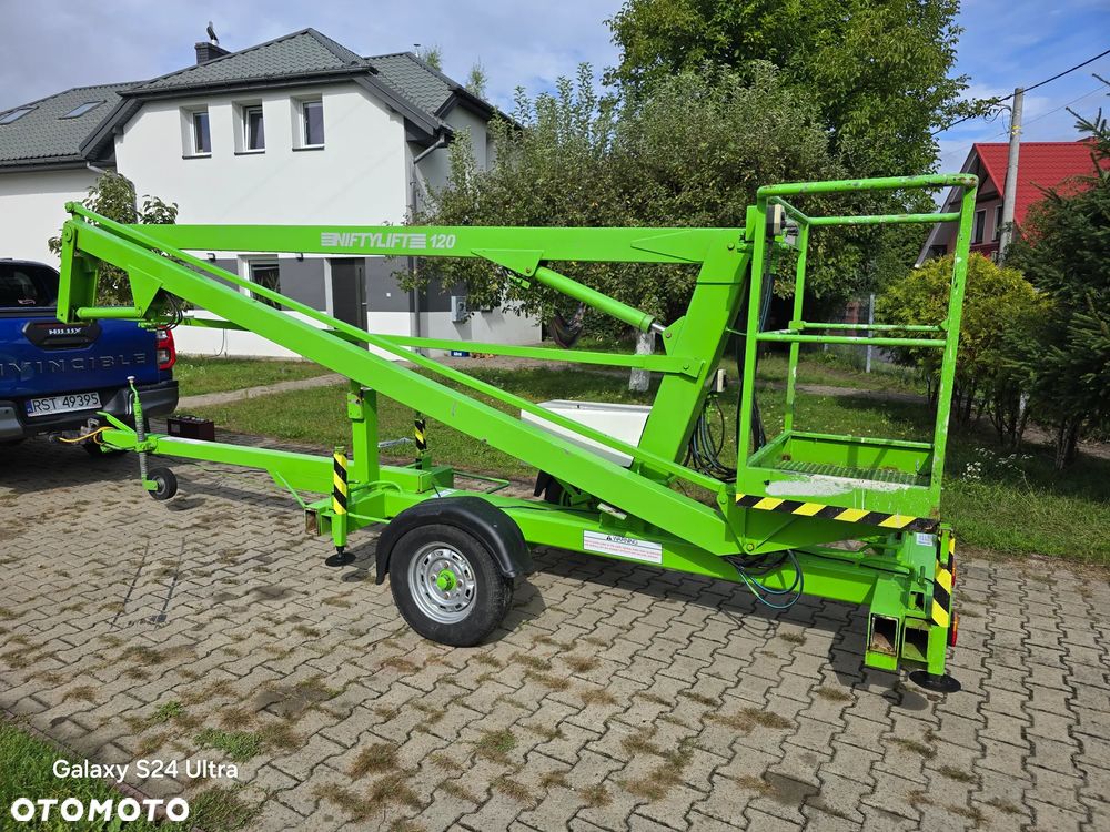 Nifty Niftylift 120 podnośnik koszowy na przyczepie 12 metrów elektryczny oryginalny//Świetnie Utrzymany//Garażowany // Pracował w placówce medycznej // Nie zużyty// Cherry picker// Boom lift// Access platform// Zwyżka// Platforma robocza// podest ruchomy// - 1