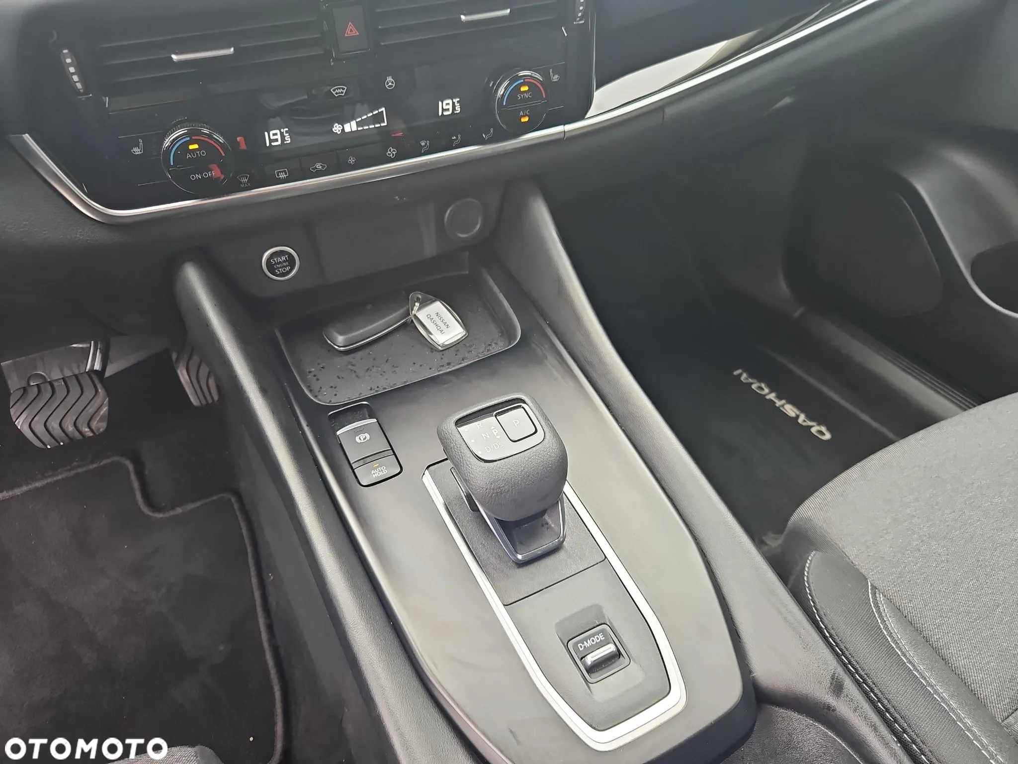 Nissan Qashqai 1.3 DIG-T mHEV N-Connecta Xtronic - 16
