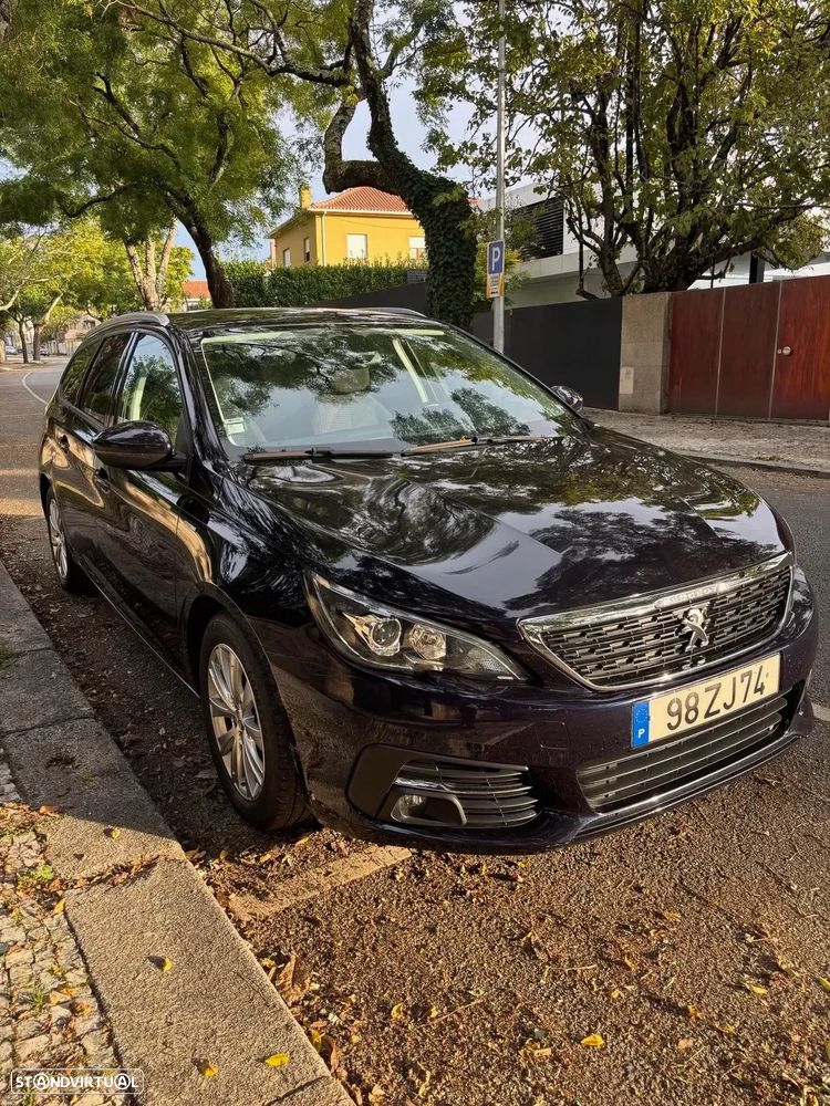 Peugeot 308 2019 photo 2
